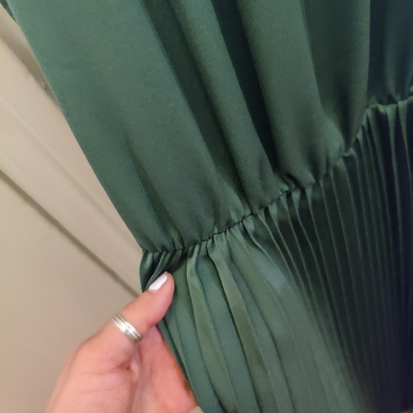 NWT francesca's green pleated dress - Picture 11 of 14